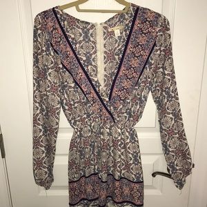 Francesca’s  Long Sleeve Floral Romper SIZE S